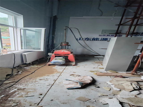 西乌珠穆沁地基基础下沉墙体裂缝加固注浆顶升施工